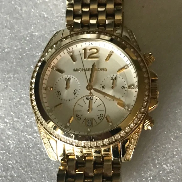 Michael Kors | Accessories | Michael Kors Pressley  display picture 2
